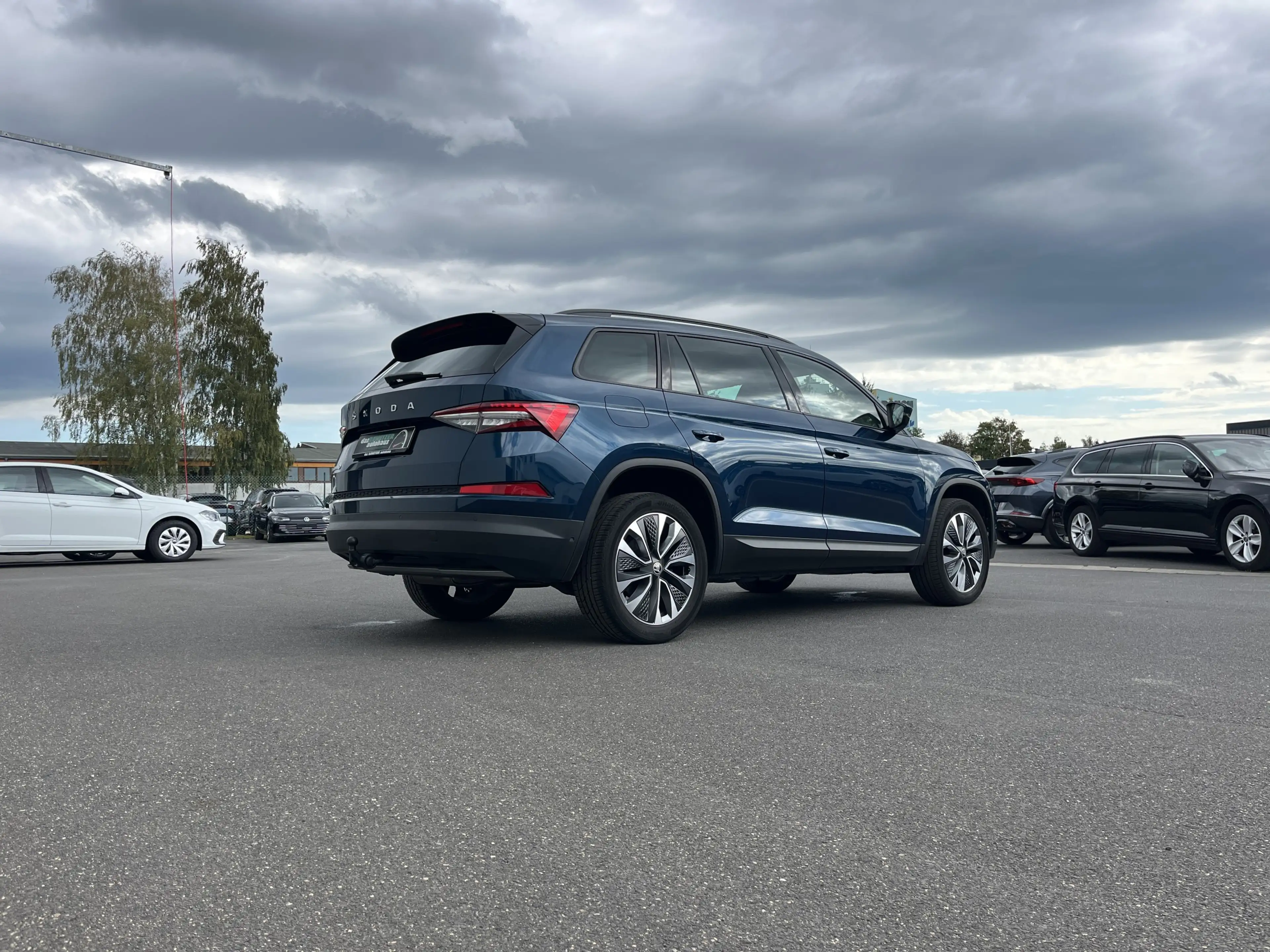 Skoda Kodiaq 2.0 TDI DSG Tour AHK Navi ACC MATRIX RFK 4xSHZ FS- — photo 7