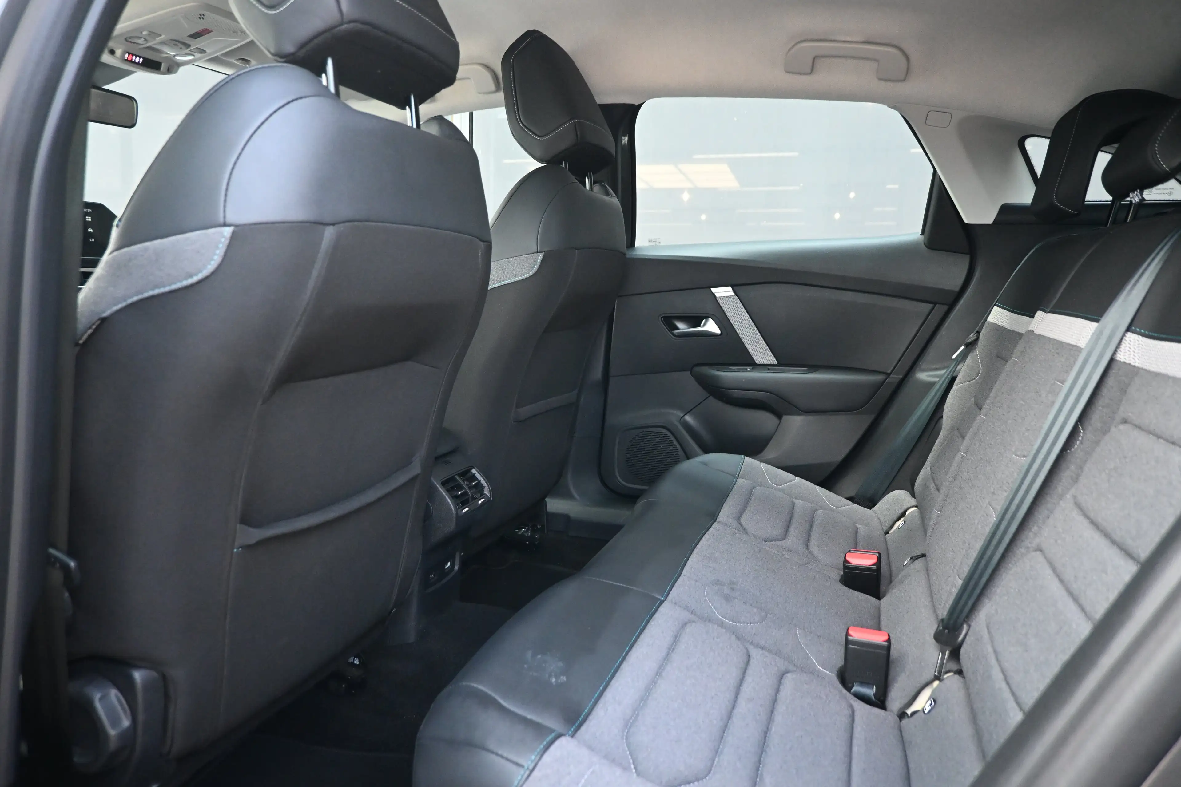 Citroen E-C4 Electric You 50 kWh 3 Fase | Navigatie by App | Achteruitri — photo 9