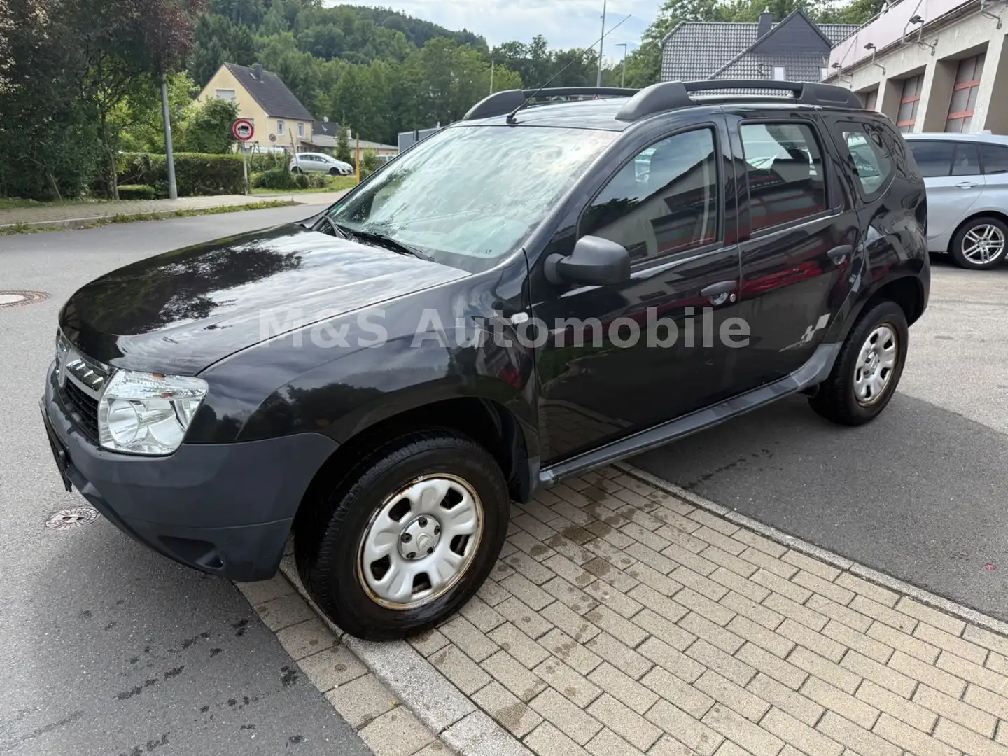 Dacia Duster I Ice 4x2 1.6   Klima,1.Hand Neu Tüv Schwarz - 1