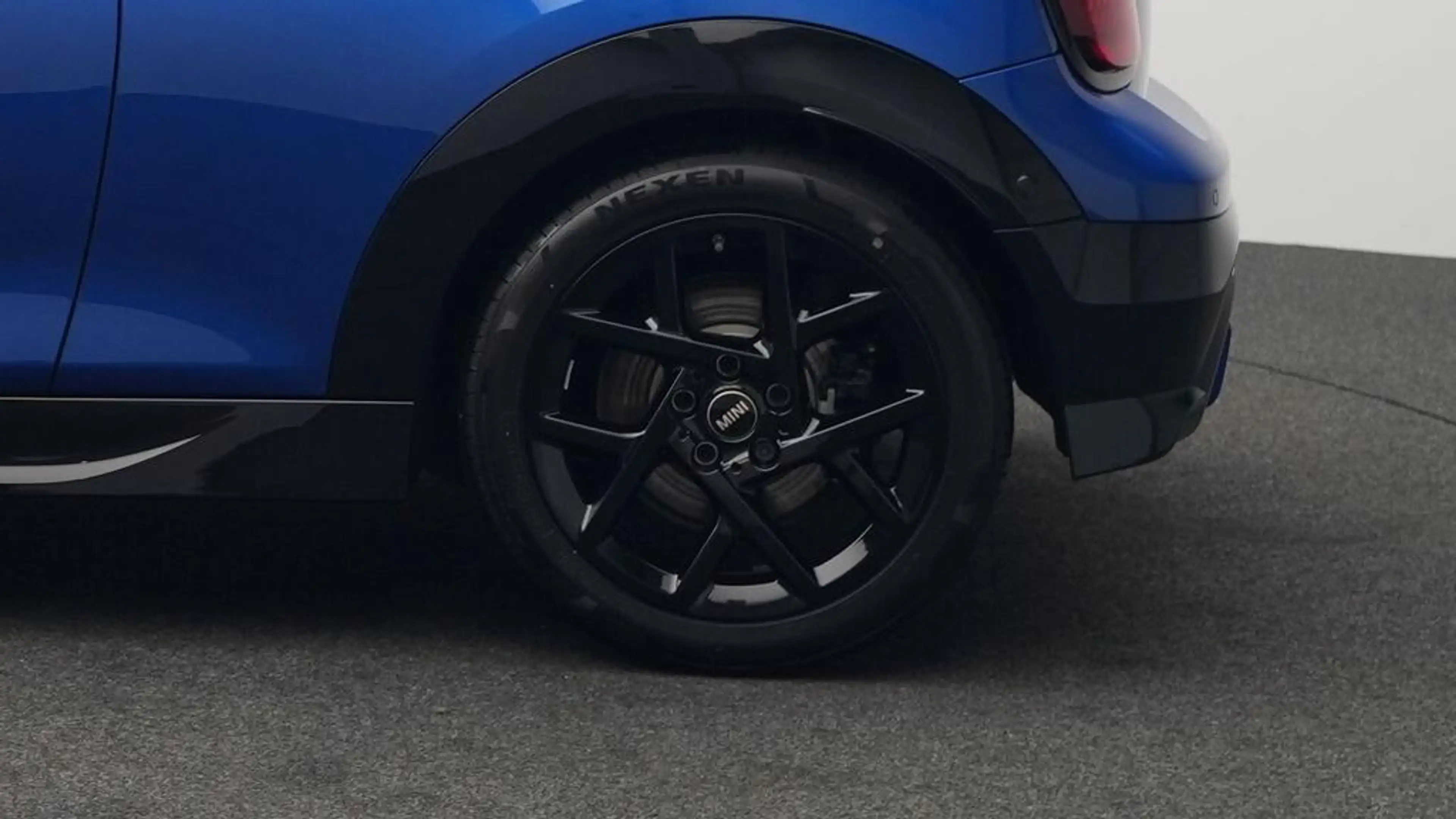 MINI Cooper S Cabrio John Cooper Works Trim — photo 11