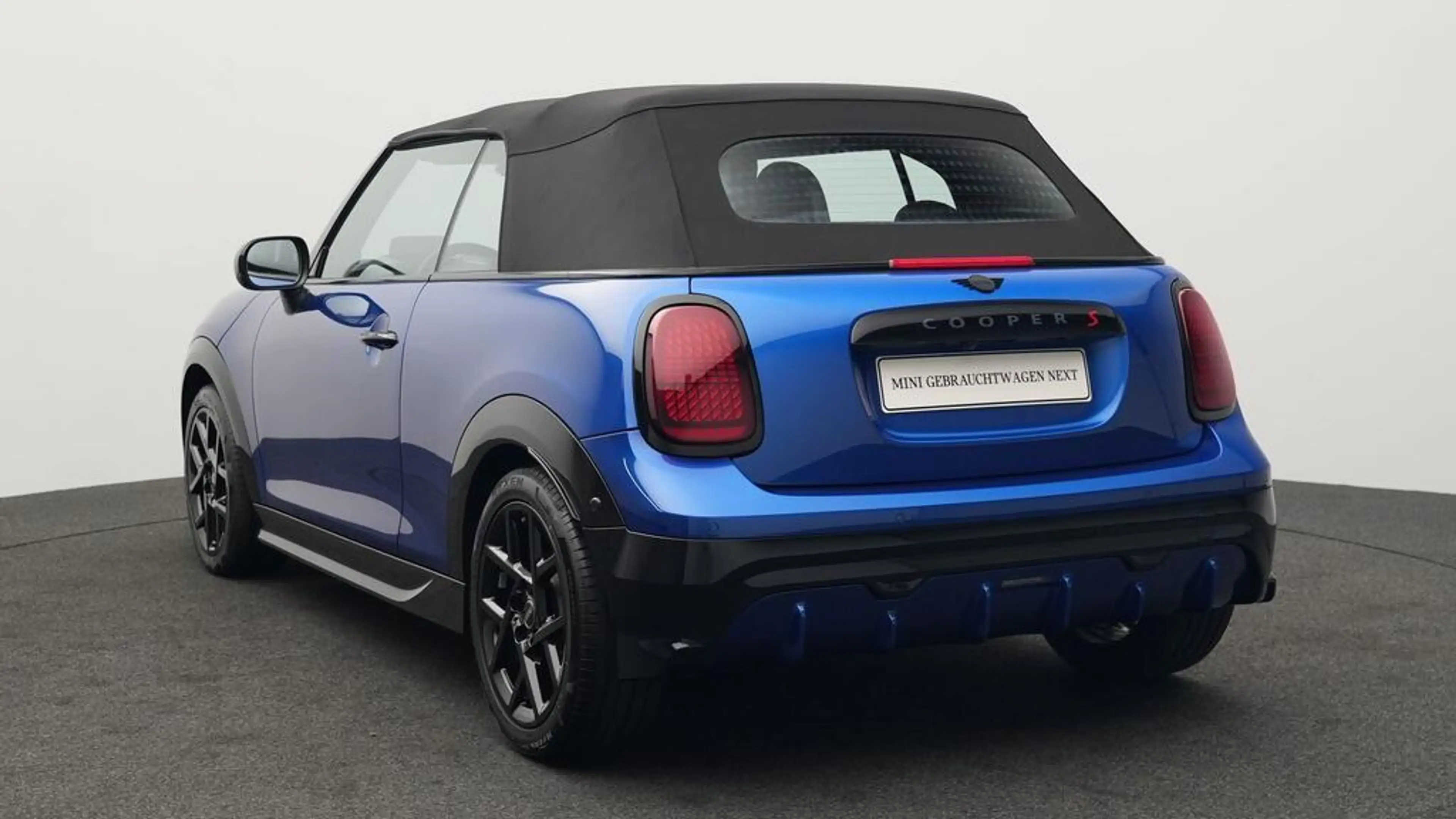 MINI Cooper S Cabrio John Cooper Works Trim — photo 6