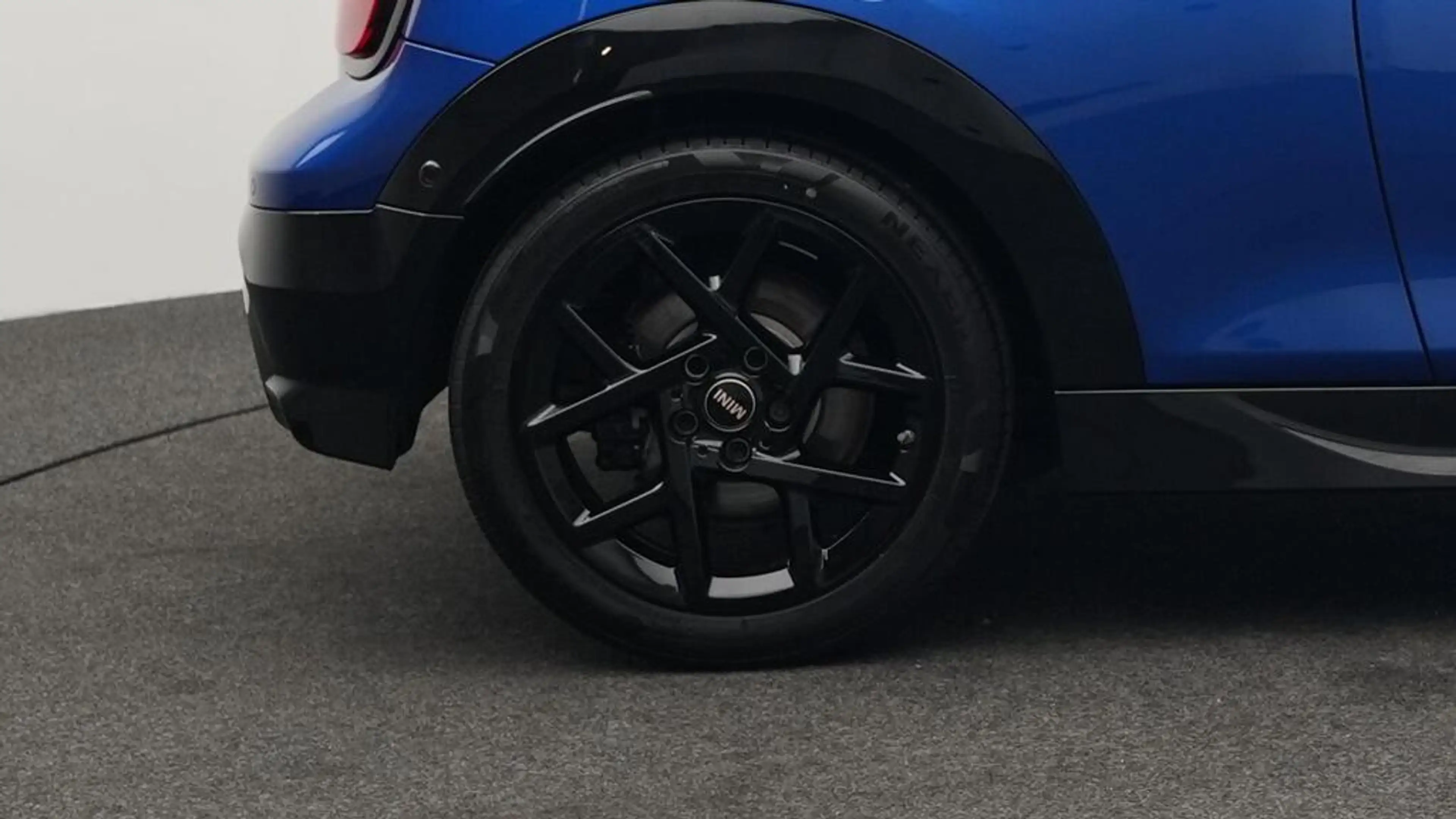 MINI Cooper S Cabrio John Cooper Works Trim — photo 10