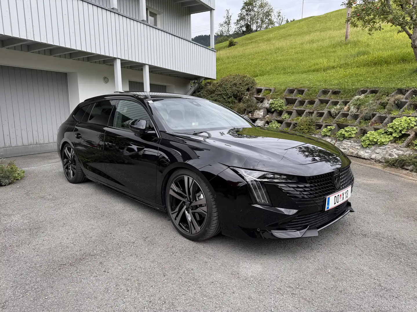 Peugeot 508 SW 225PS GT Aut. Vollausstattung Schwarz - 1