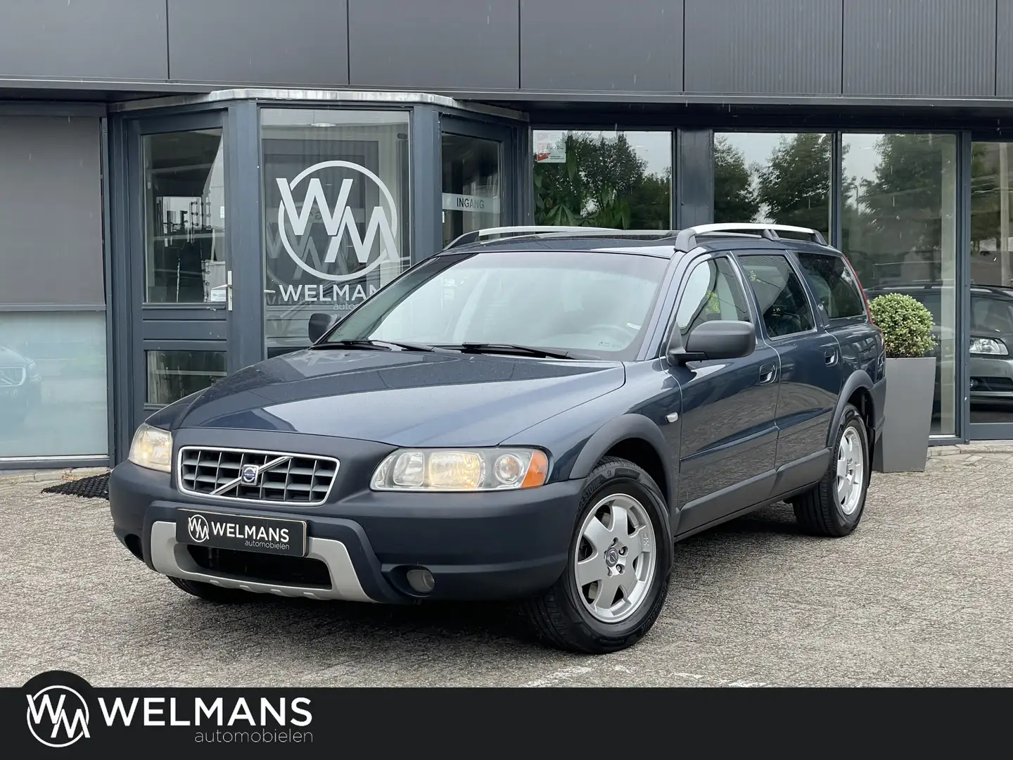 Volvo XC70 2.5 T Momentum Youngtimer | Schuifdak | Trekhaak Kék - 1