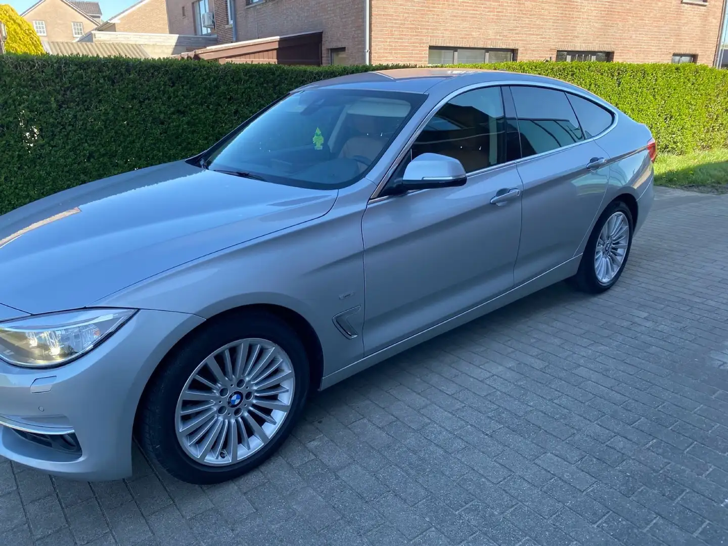 BMW 320 320d xDrive GT Sport-Aut. Luxury Line - 1