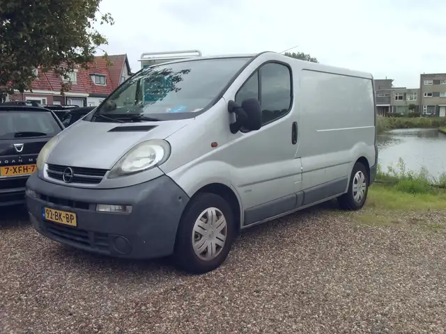 Opel Vivaro 2.5 DTI L1H1 - Versnellingsbak defect - Motor 100