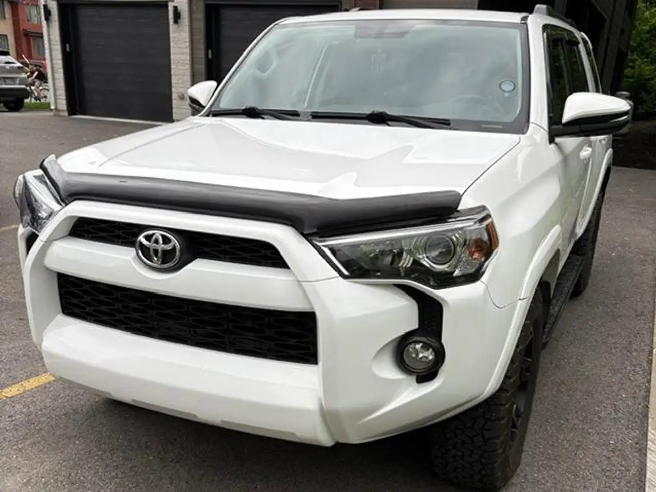 Toyota 4-Runner снимка Toyota 4-Runner