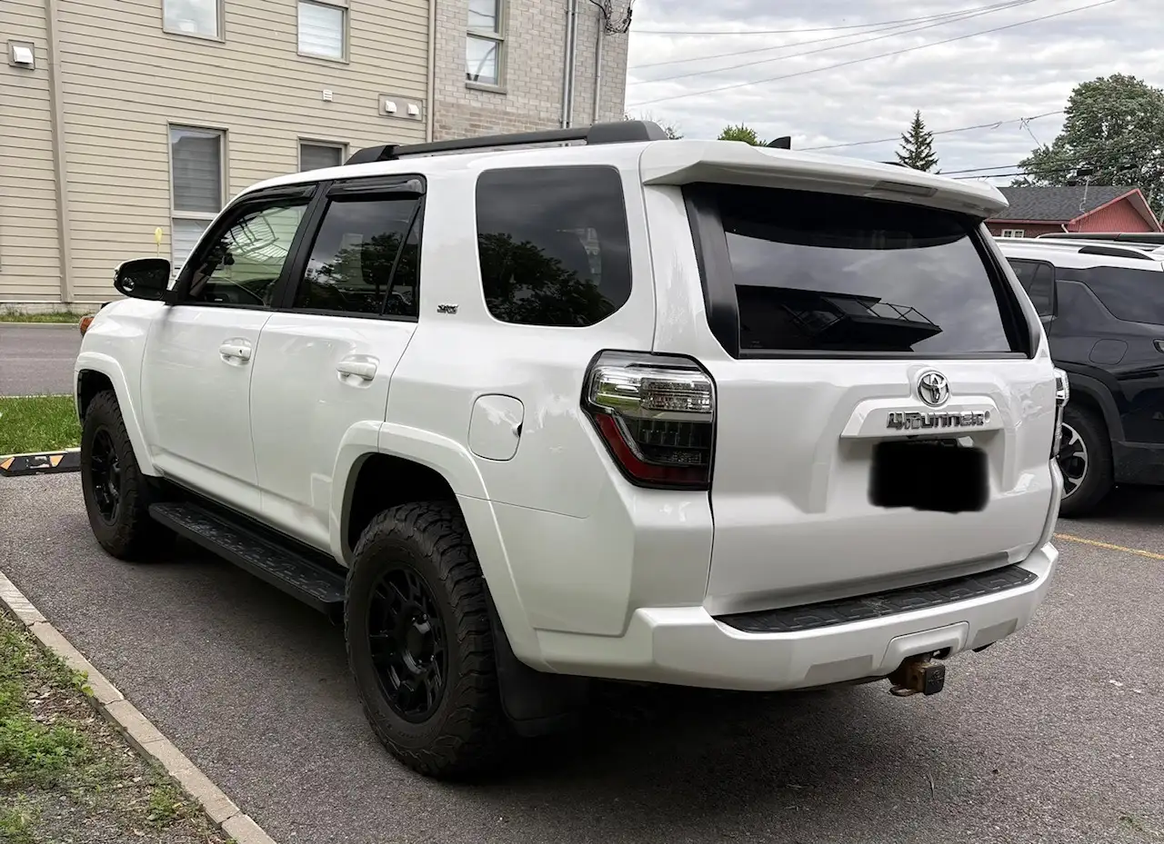 Toyota 4-Runner снимка Toyota 4-Runner