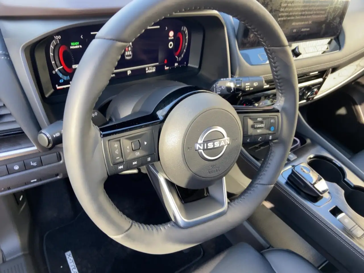 Nissan X-Trail TEKNA 213PS Automatik 4x4 360° Winter/HUD 9