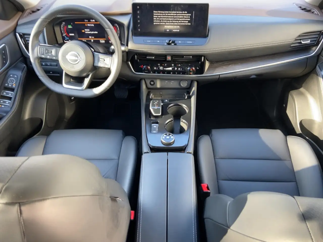 Nissan X-Trail TEKNA 213PS Automatik 4x4 360° Winter/HUD 8