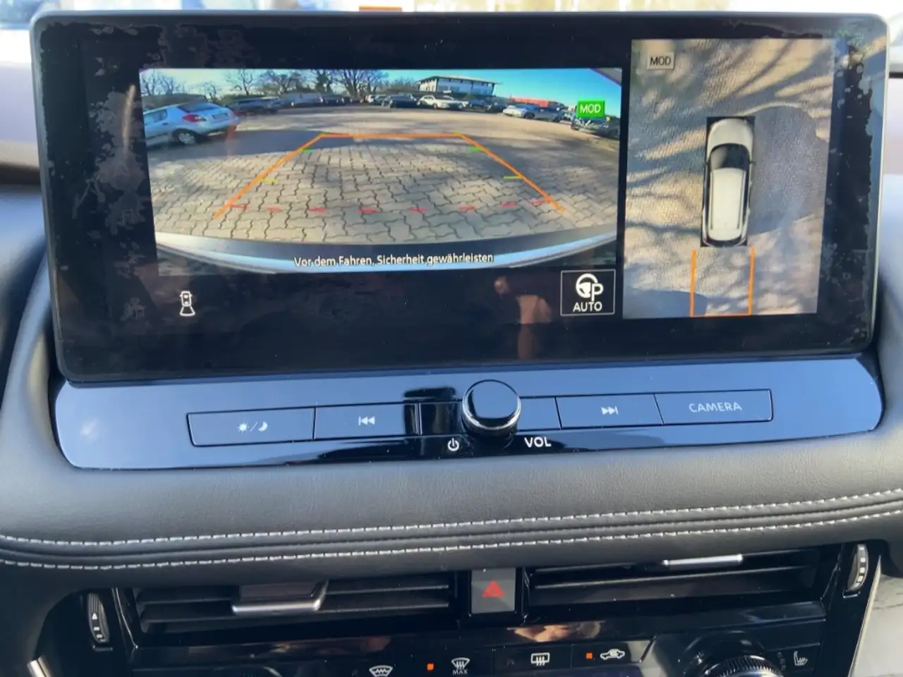 Nissan X-Trail TEKNA 213PS Automatik 4x4 360° Winter/HUD 13