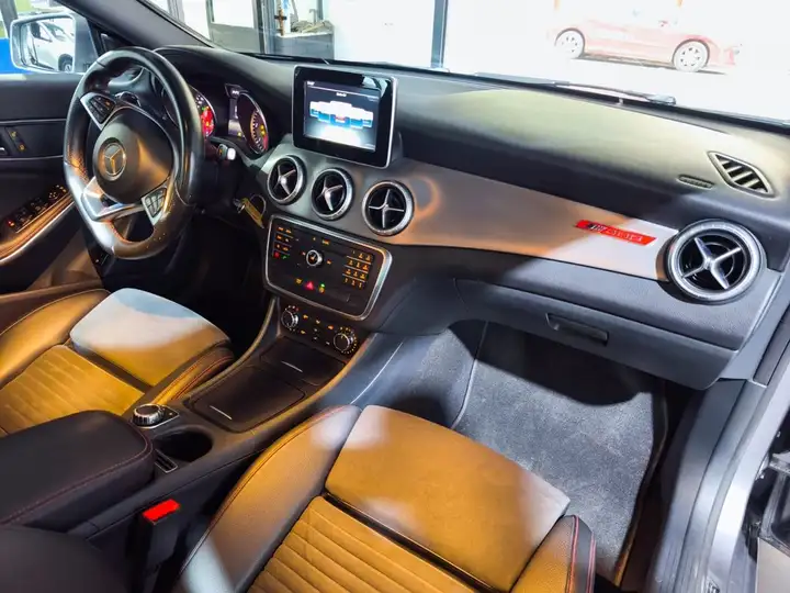 Mercedes-Benz CLA 2017, foto 13