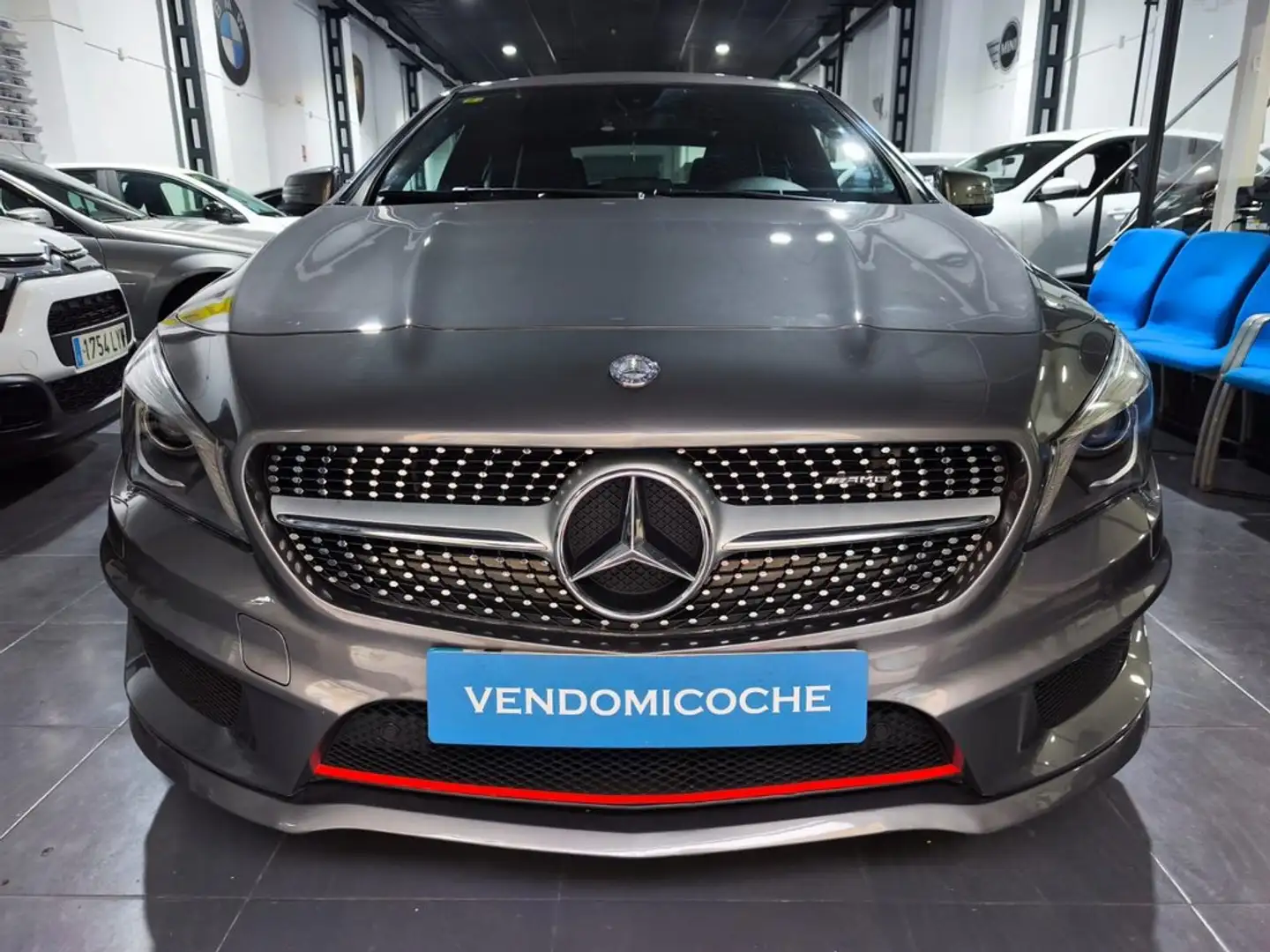 Mercedes-Benz CLA 220 d Gris - 2