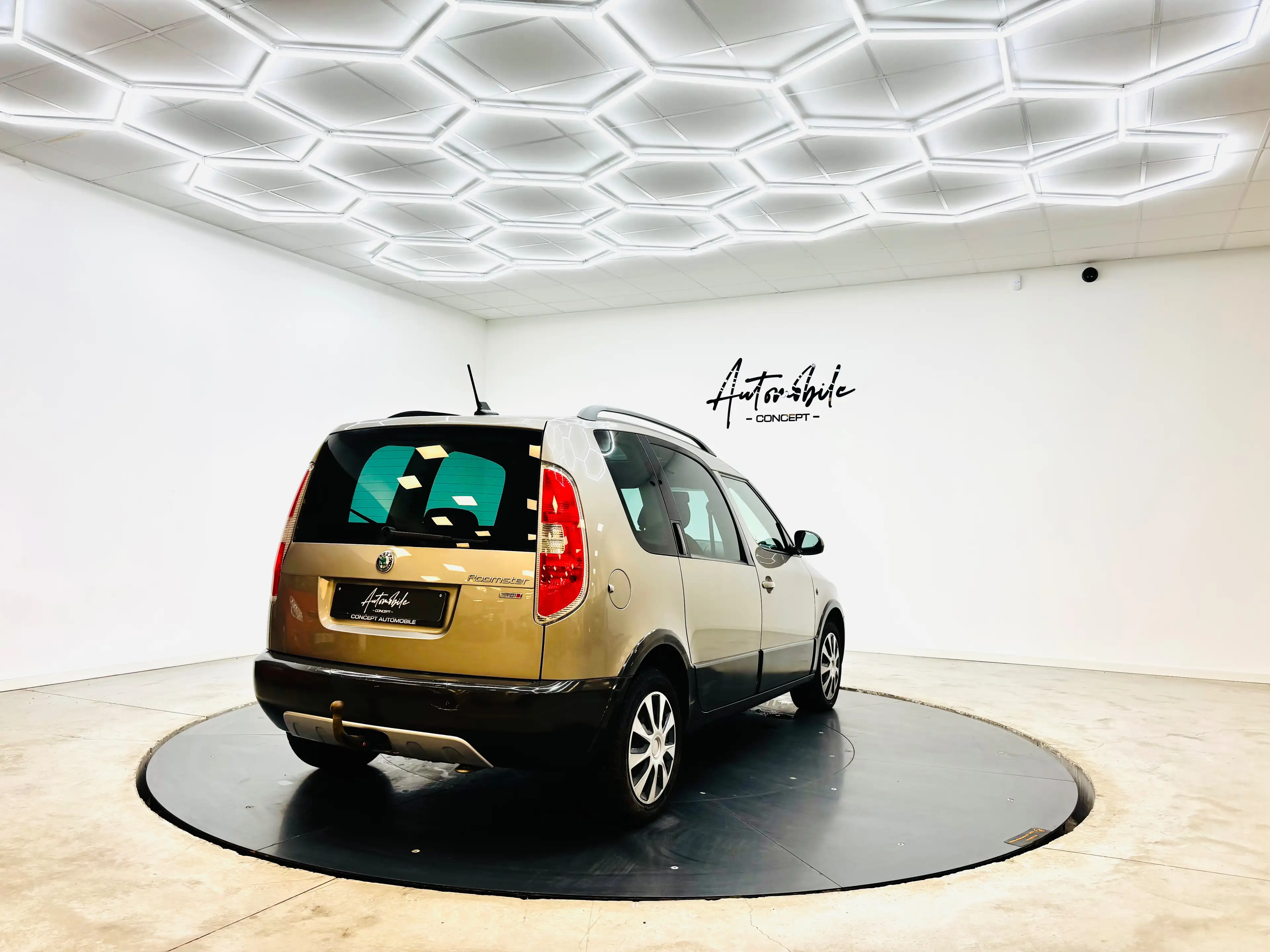 Skoda Roomster ✅1AN GARANTIE✅PANO✅NOUVELLE DISTRIBUTION✅ — photo 5
