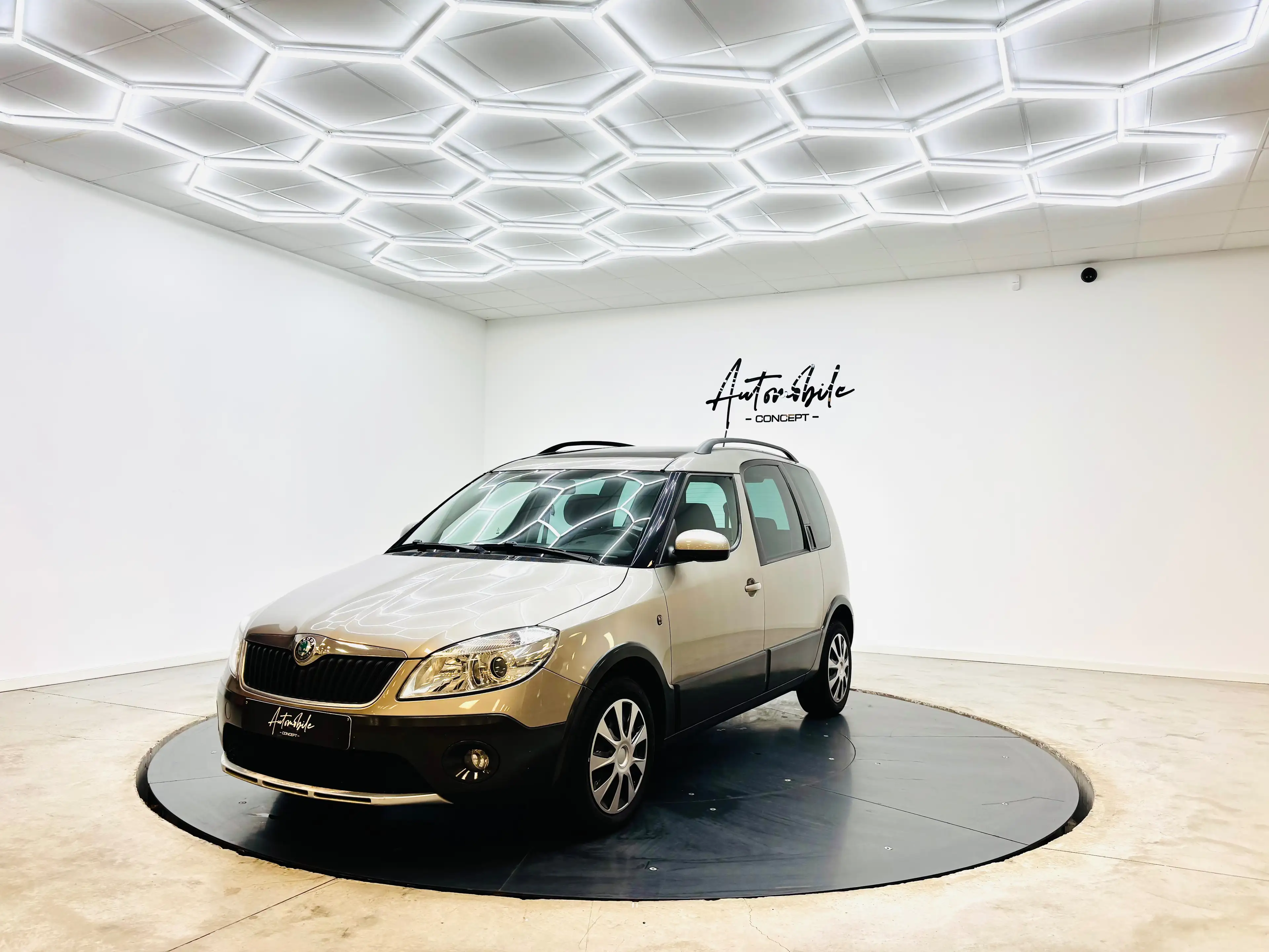 Skoda Roomster ✅1AN GARANTIE✅PANO✅NOUVELLE DISTRIBUTION✅