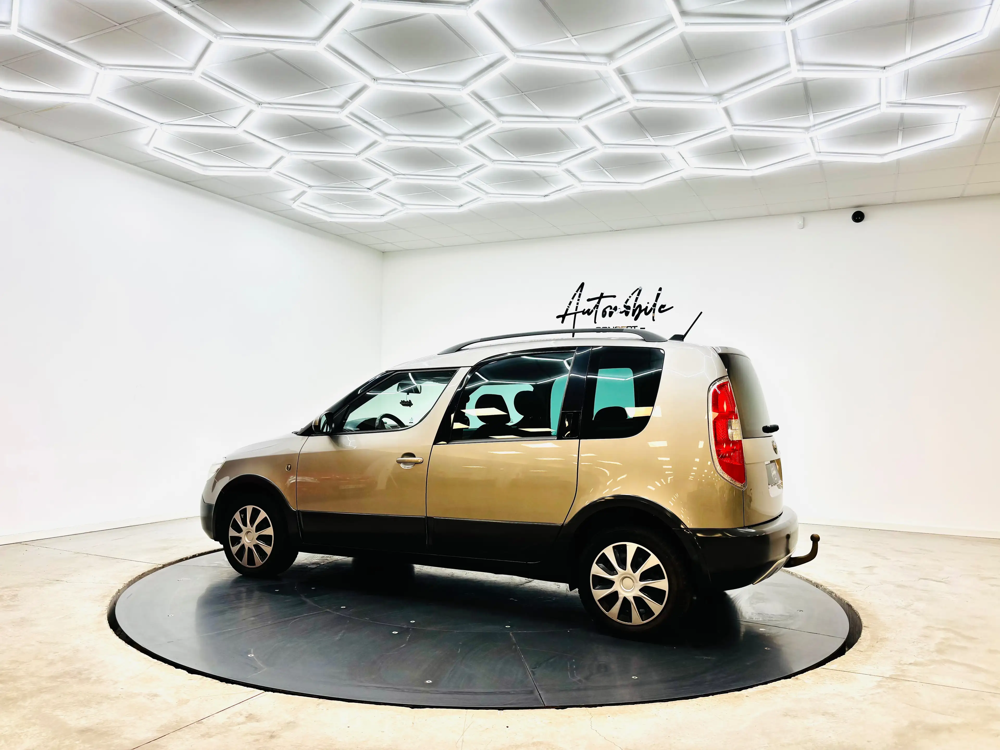 Skoda Roomster ✅1AN GARANTIE✅PANO✅NOUVELLE DISTRIBUTION✅ — photo 7