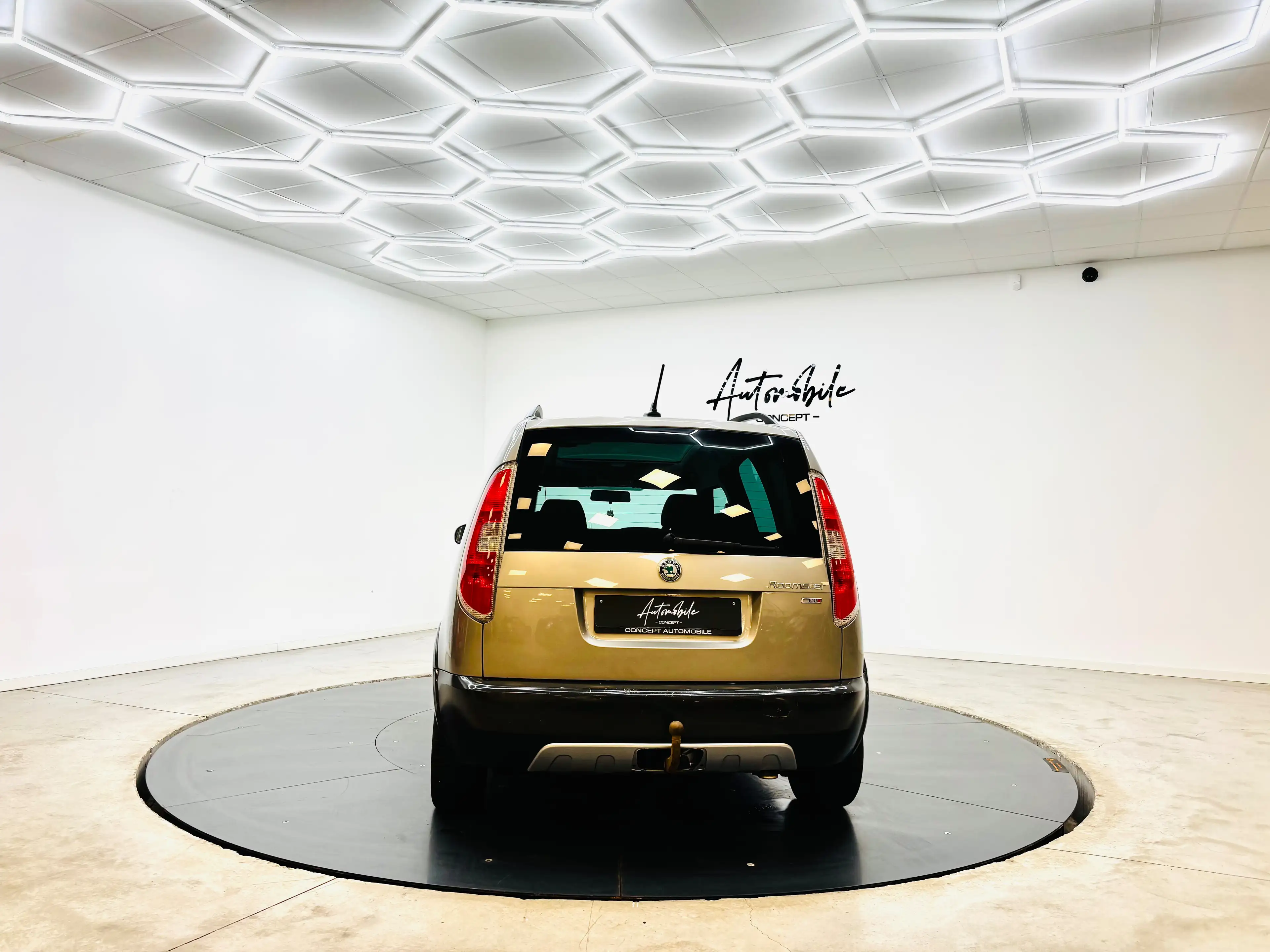 Skoda Roomster ✅1AN GARANTIE✅PANO✅NOUVELLE DISTRIBUTION✅ — photo 6
