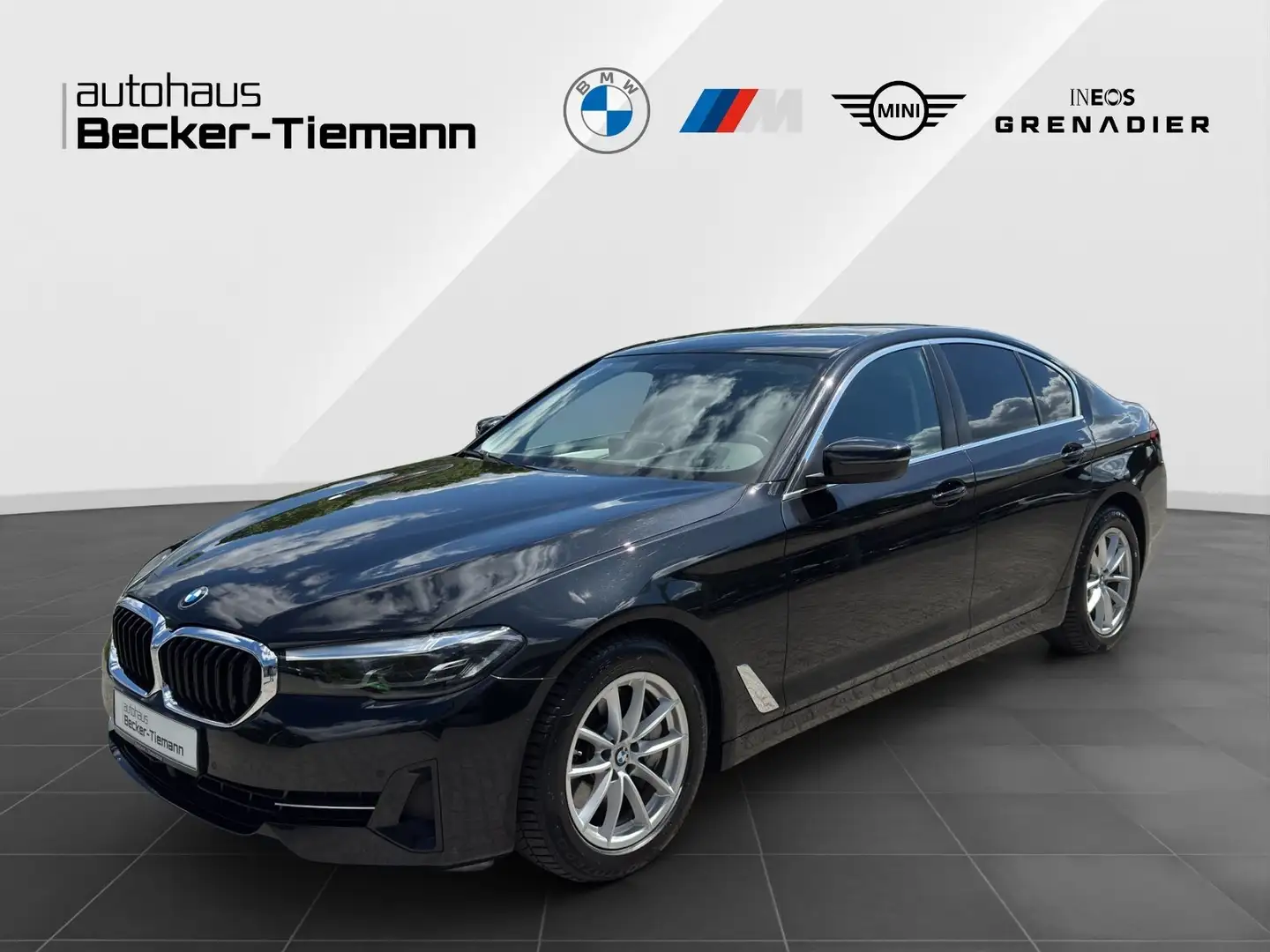 BMW 530 d xDrive LivePro/Head-Up/Driving+/Standheizung/AHK Schwarz - 1