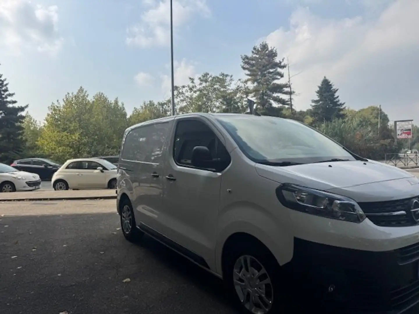 Opel Vivaro anno 2020 euro 6d tenp evap Bianco - 2
