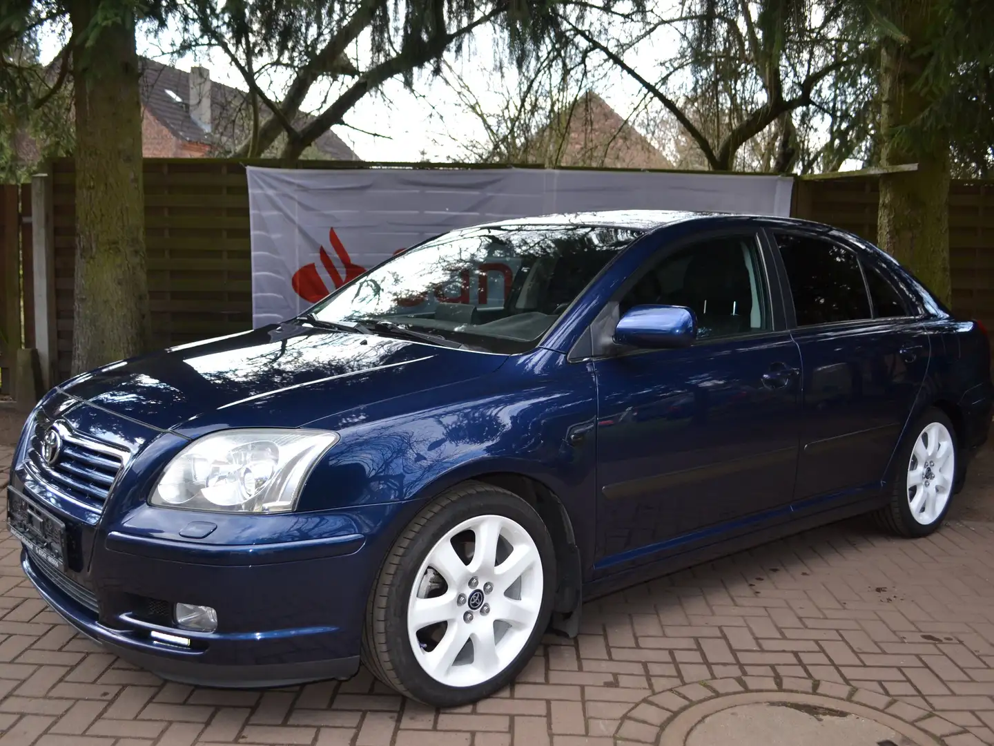 Toyota Avensis 2.0  Executive Liftback,"Automatik"Leder"Xenon"SHZ Blau - 2