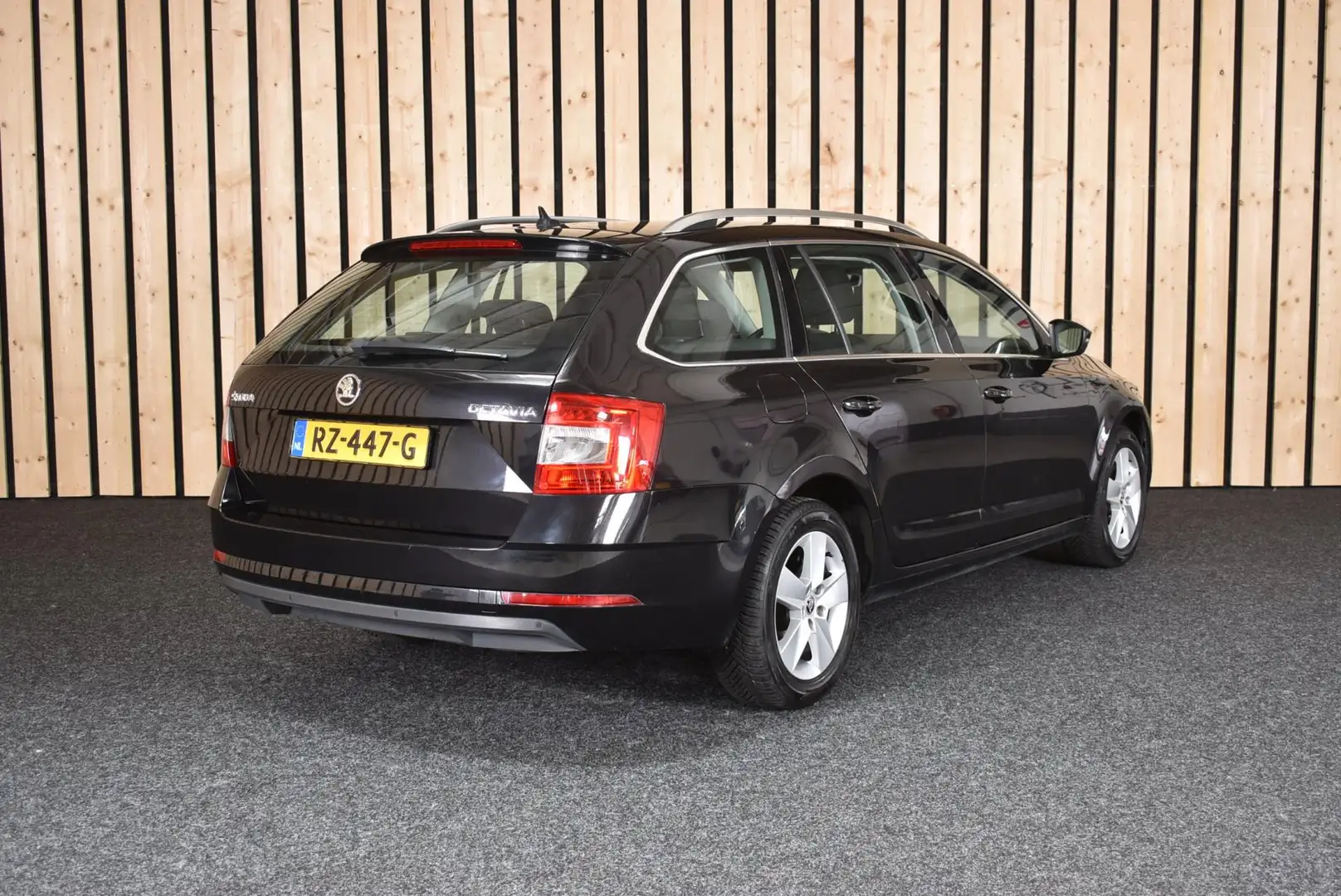 Skoda Octavia Combi 1.0 TSI Greentech Ambition CarPlay Navi Crui Noir - 2