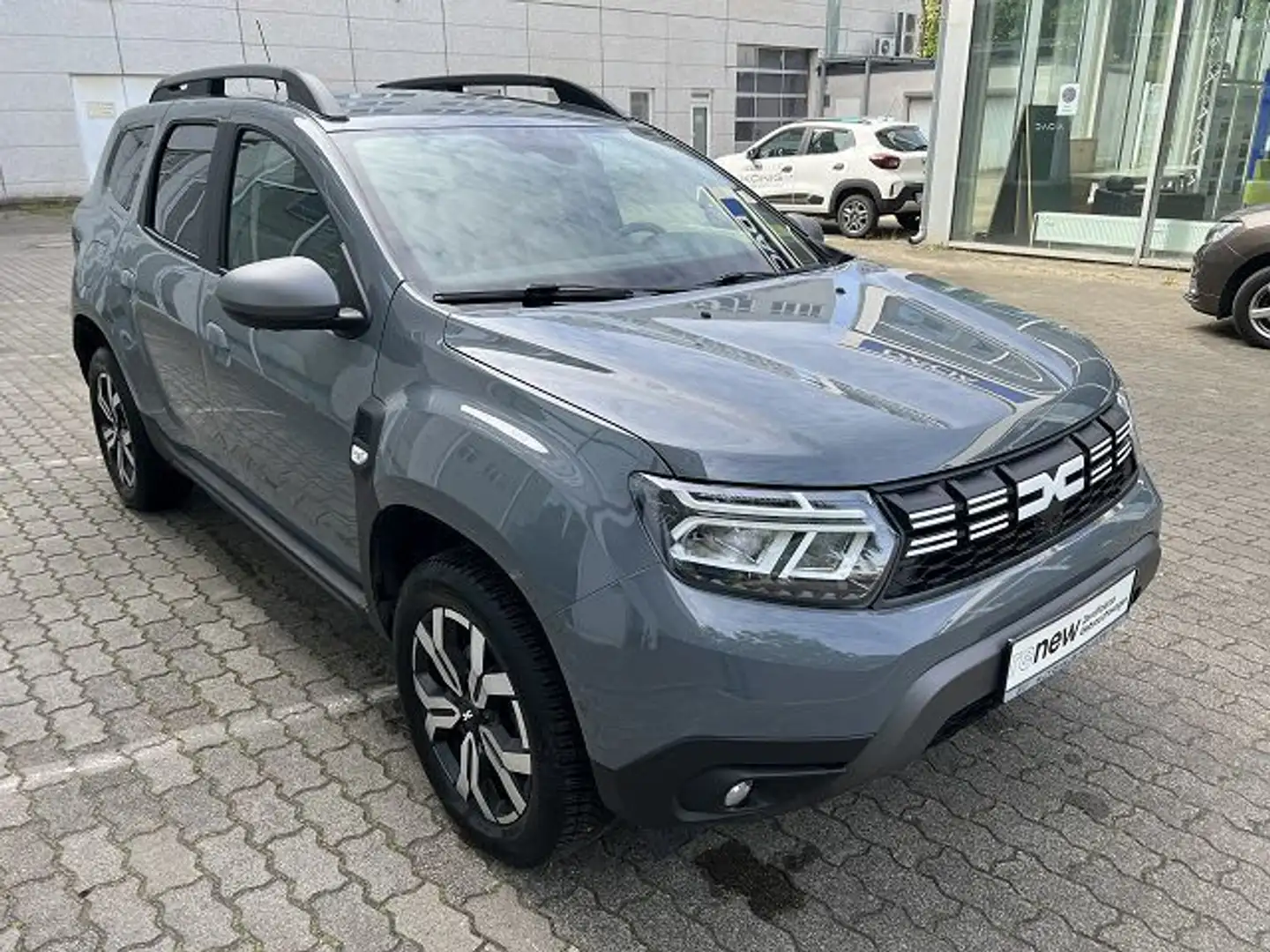Dacia Duster II Journey 4WD AHK / Klimaautomatik Grijs - 2