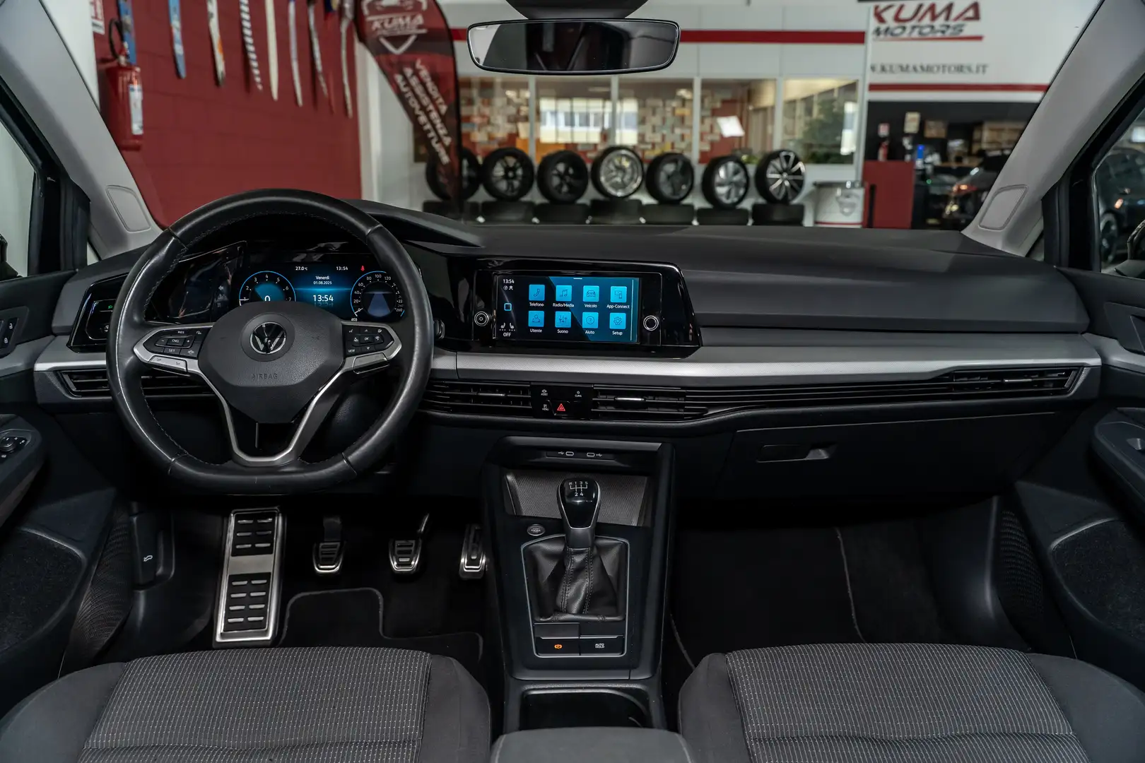 Volkswagen Golf 1.0 TSI 90cv EVO life ok neopatentati Zwart - 2