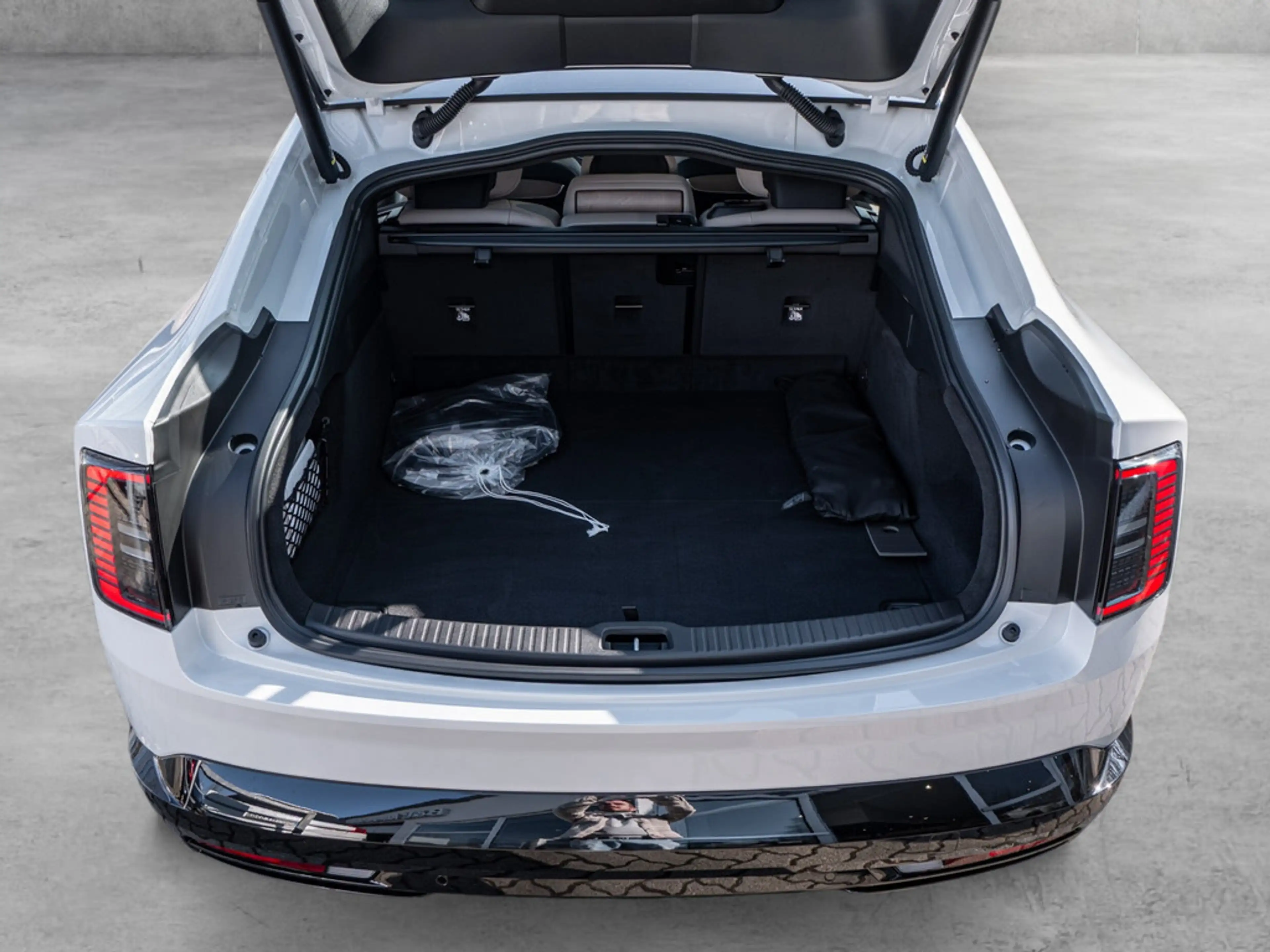Volvo ES90 245 kW Single Motor Extended Range RWD Ultra — photo 10