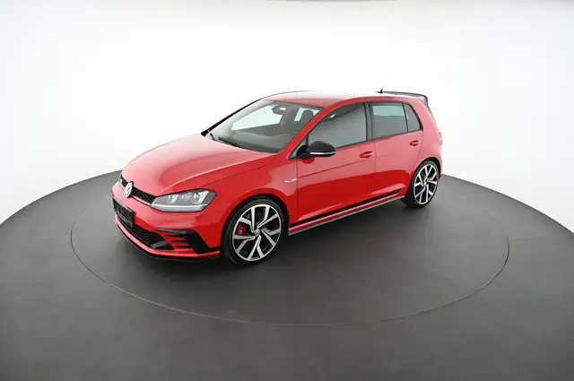 Volkswagen Golf view 3