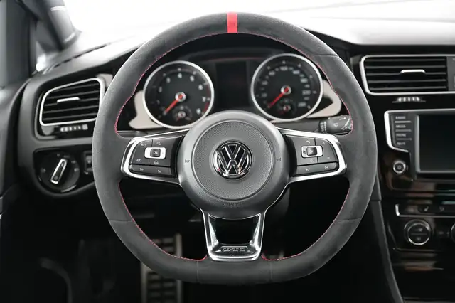 Volkswagen Golf view 20