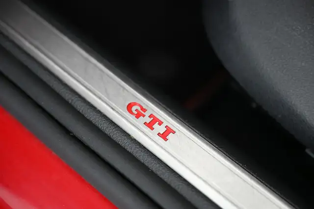 Volkswagen Golf view 30