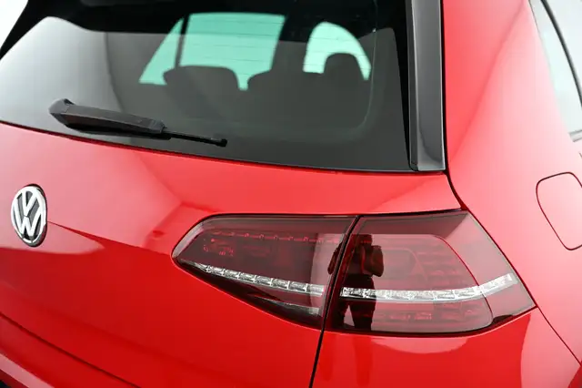 Volkswagen Golf view 13