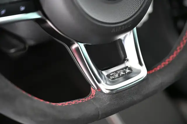 Volkswagen Golf view 29