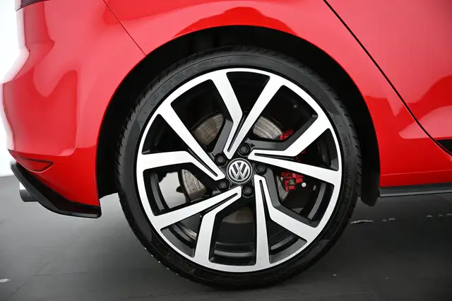 Volkswagen Golf view 16