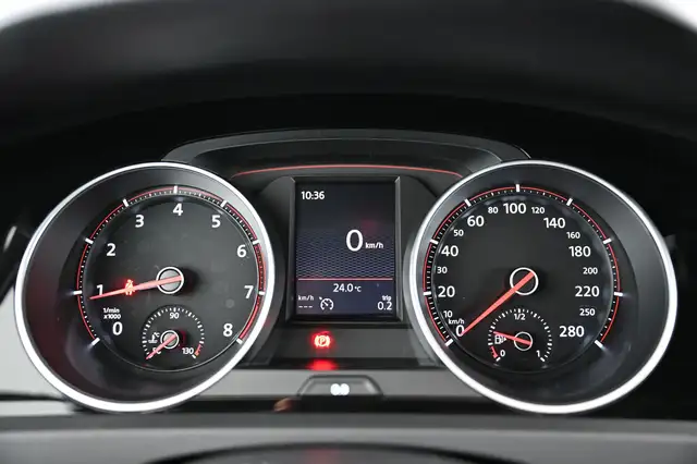 Volkswagen Golf view 22