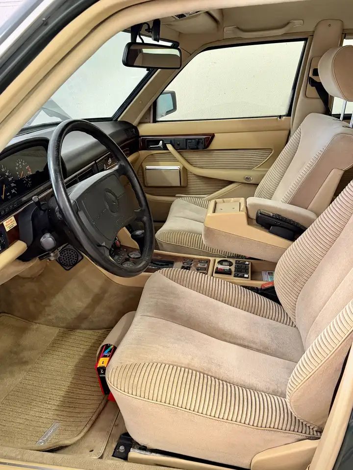 Mercedes-Benz 560 SEL W126, foto 10