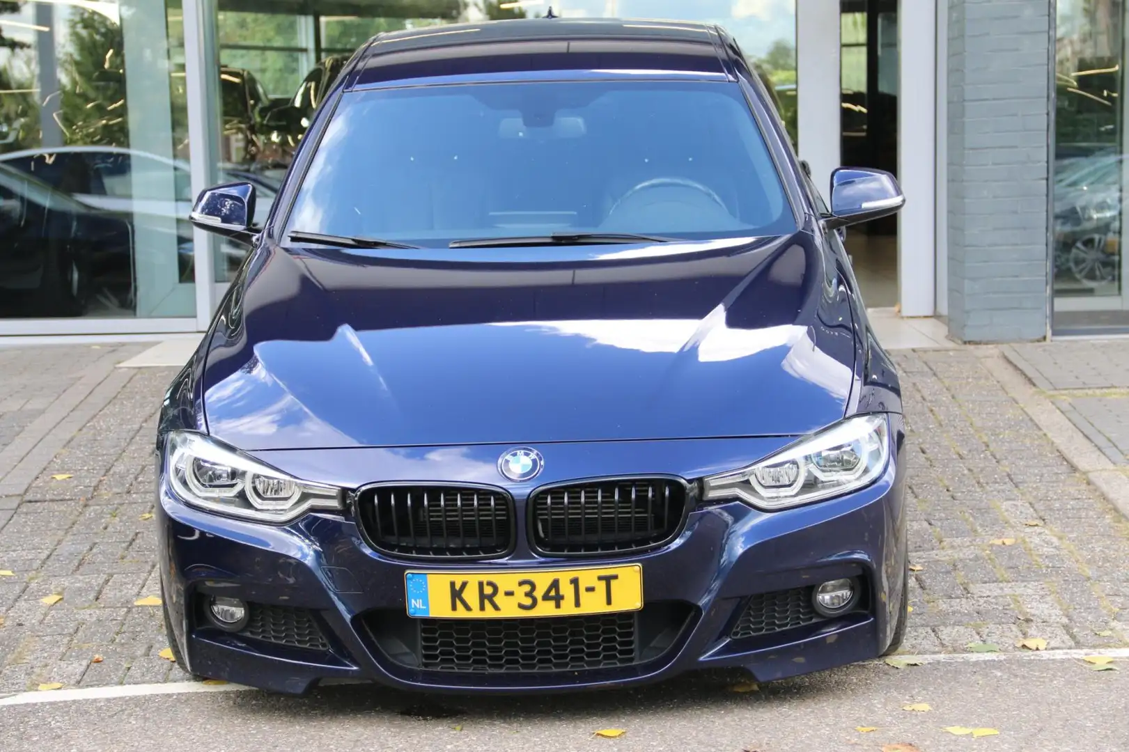 BMW 330 3-serie 330e M-PAKKET NL-AUTO NAP LEDER Blau - 2