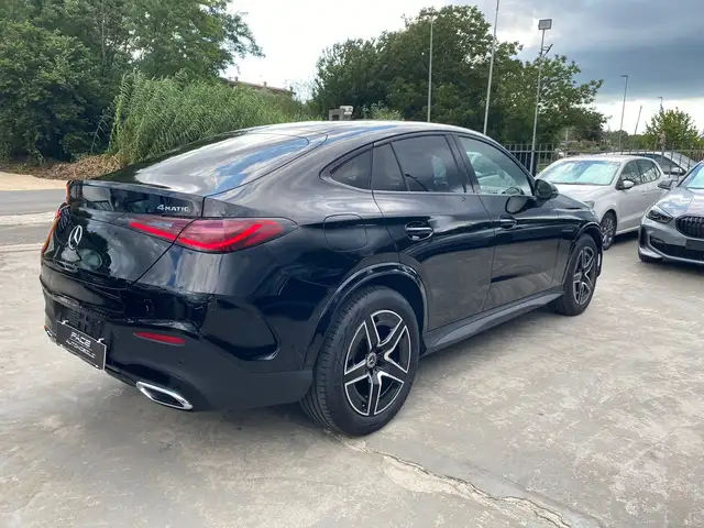 Mercedes-Benz GLC view 12