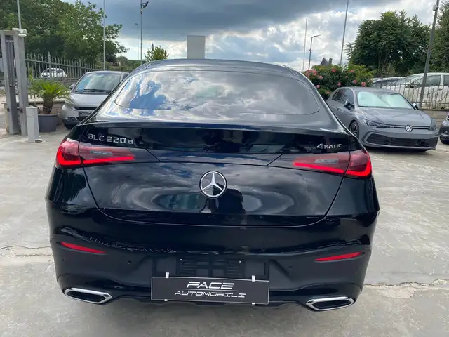 Mercedes-Benz GLC view 13