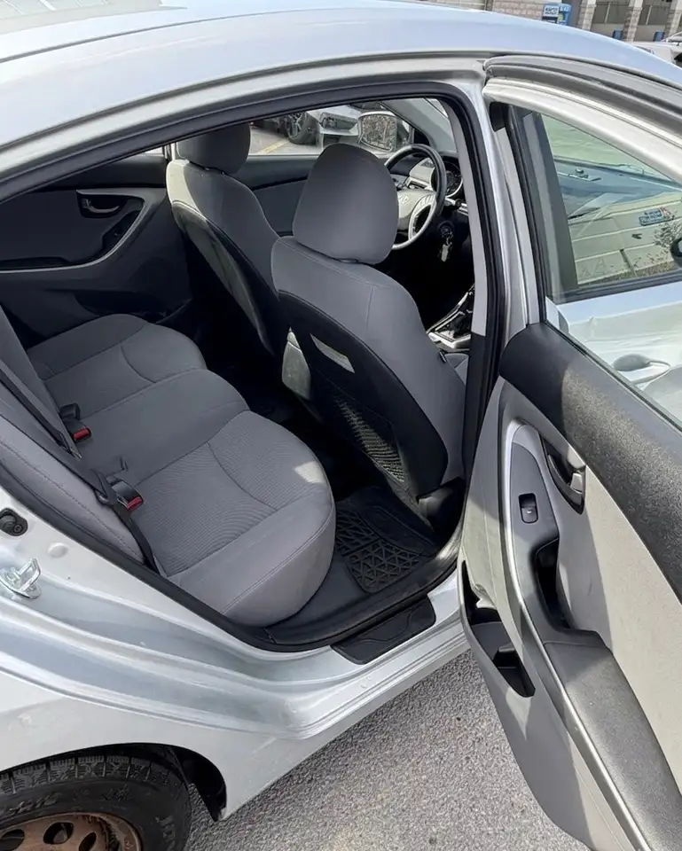 Hyundai ELANTRA снимка Hyundai ELANTRA