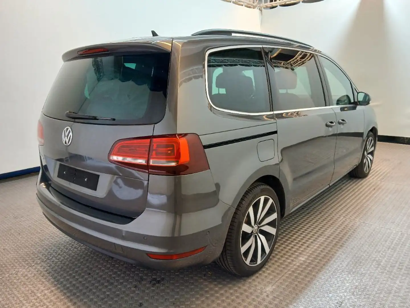 Volkswagen Sharan Comfortline AHK/ACC/PANORAMA/RFK/STNDHZNG Grau - 2