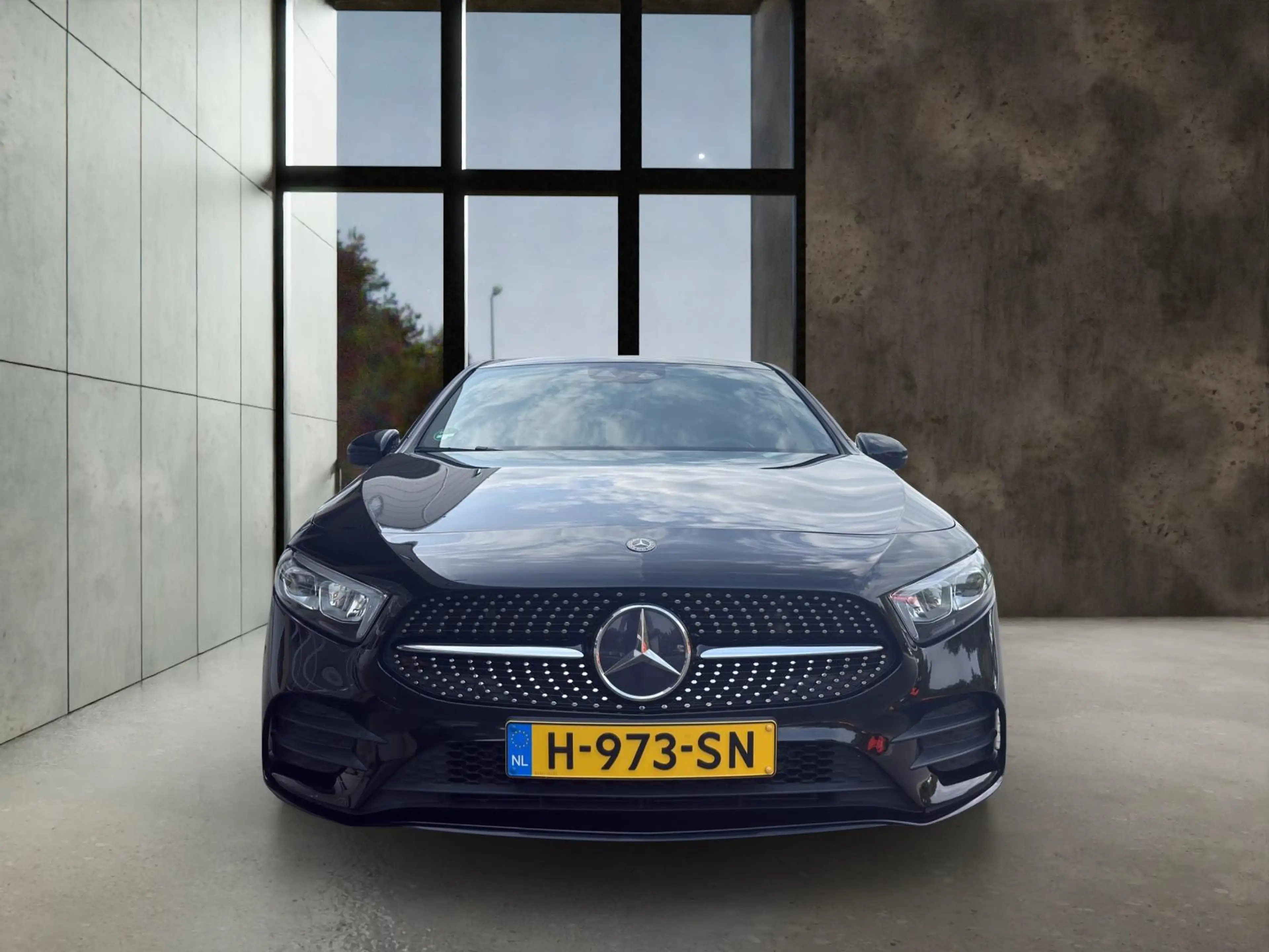 Mercedes-Benz A 180 Business Solution AMG — photo 2