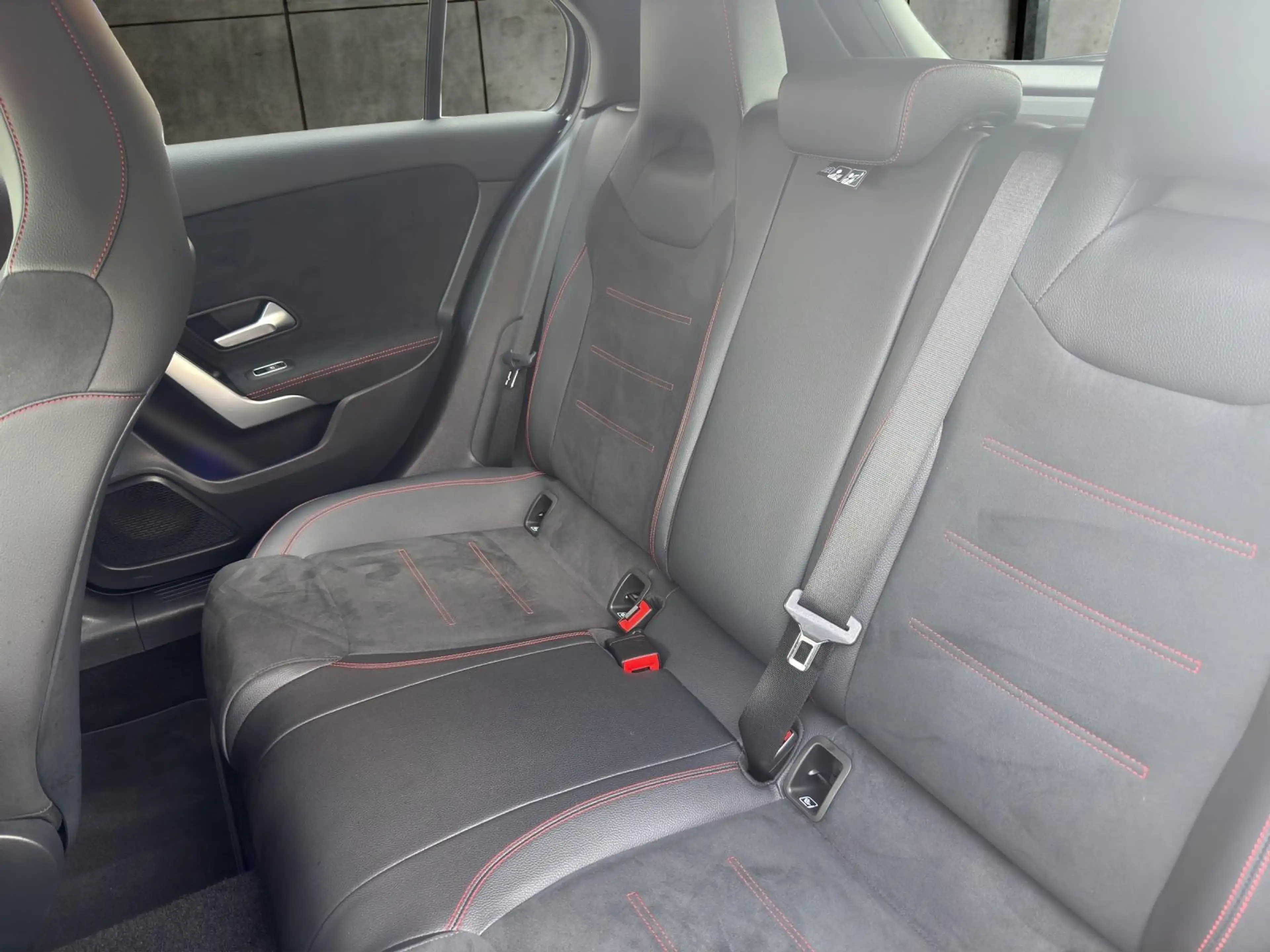 Mercedes-Benz A 180 Business Solution AMG — photo 12