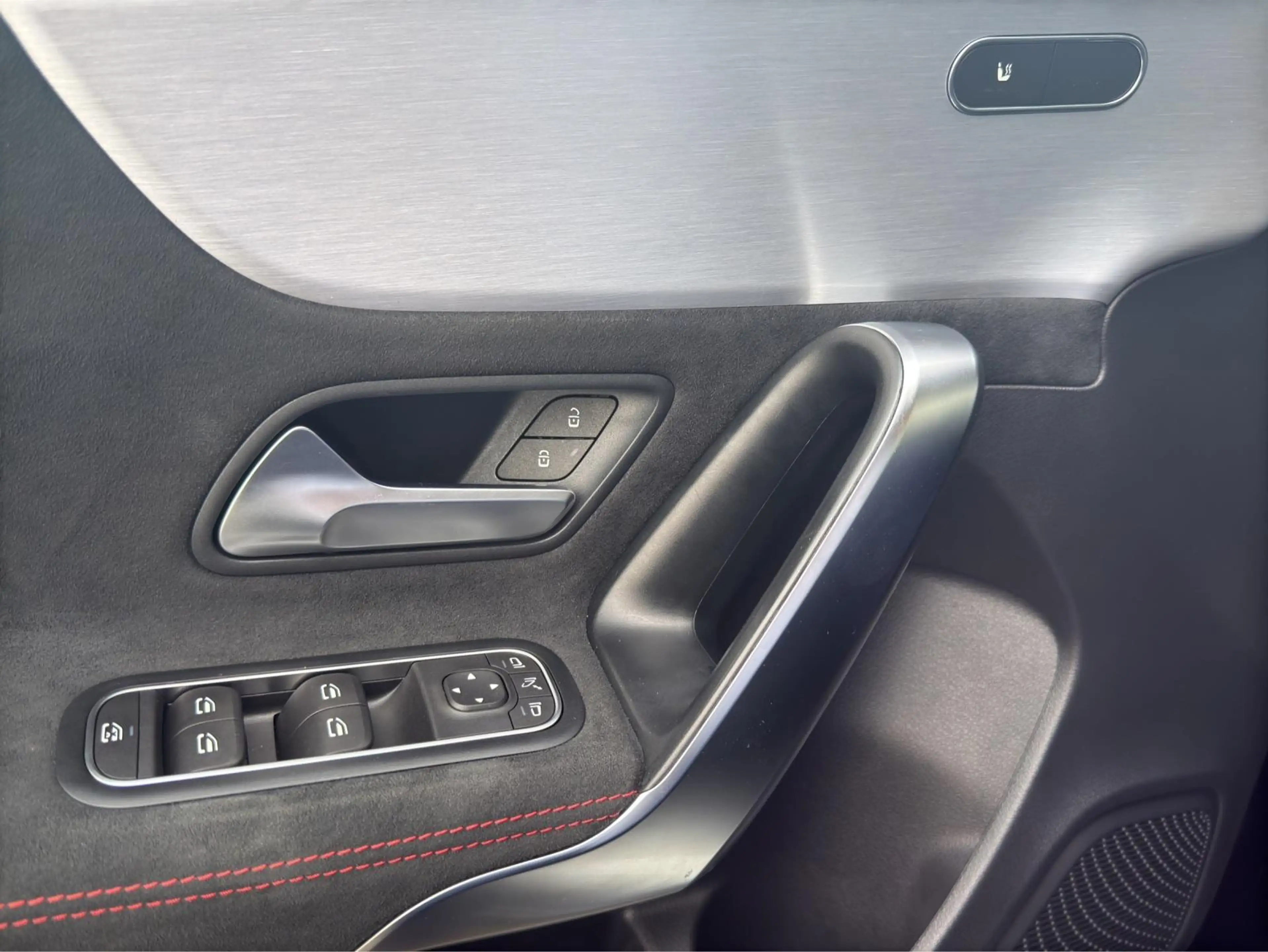 Mercedes-Benz A 180 Business Solution AMG — photo 11