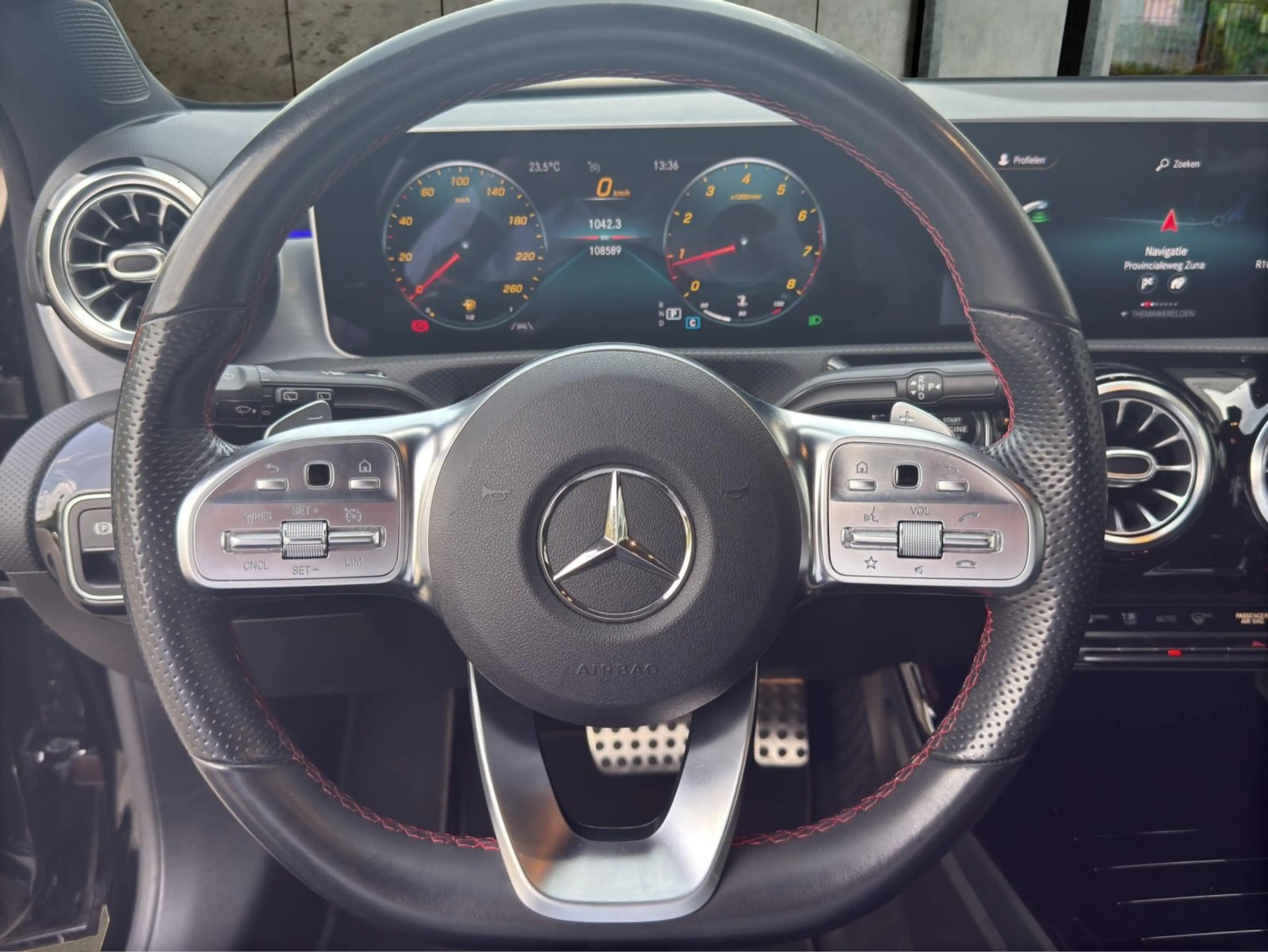 Mercedes-Benz A 180 Business Solution AMG — photo 10