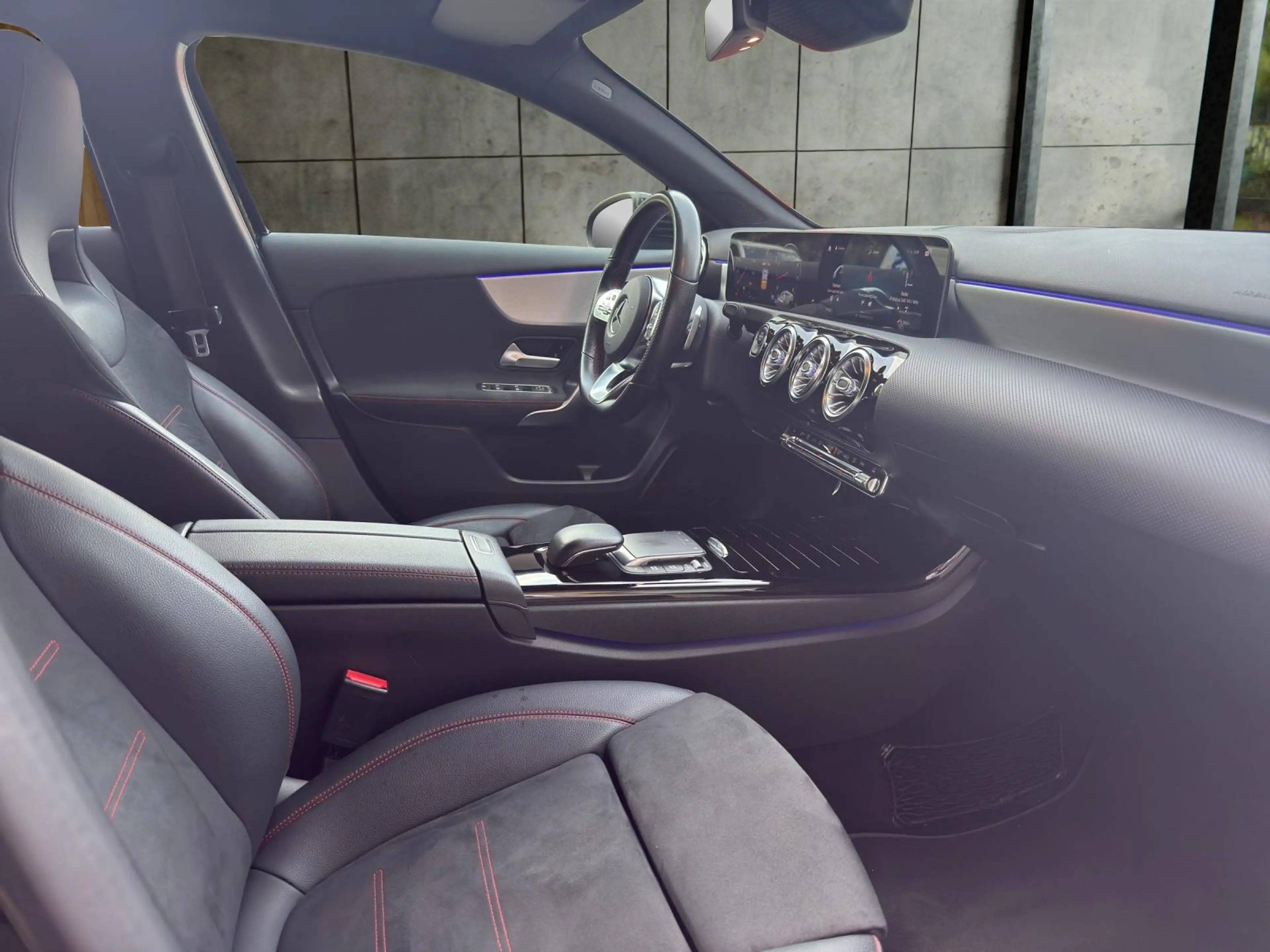 Mercedes-Benz A 180 Business Solution AMG — photo 17