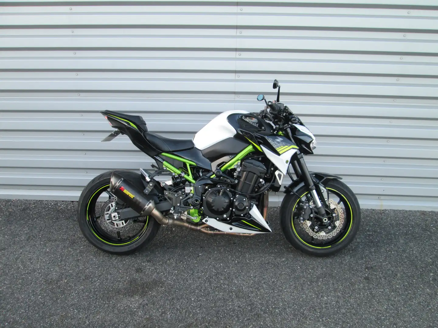 Kawasaki Z 900 Weiß - 2