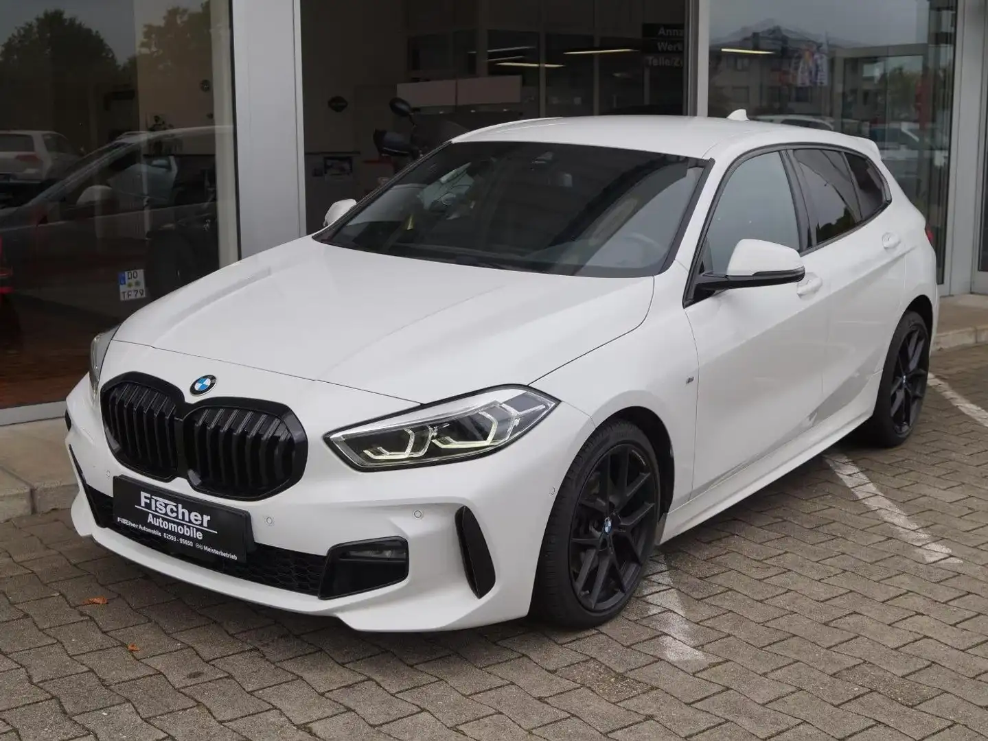 BMW 118 118i M sport 5p auto 2022 shadow line Bianco - 1