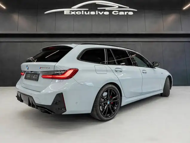 BMW 3 Series view 5