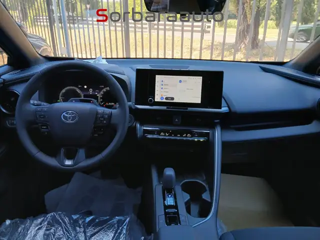 Toyota C-HR view 17